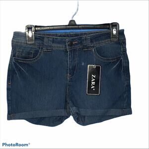 Zara Denim Shorts size 28 NWT 8.5” Rise - Flawed